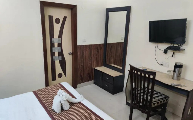 OYO 19453 Hotel Holy Basil