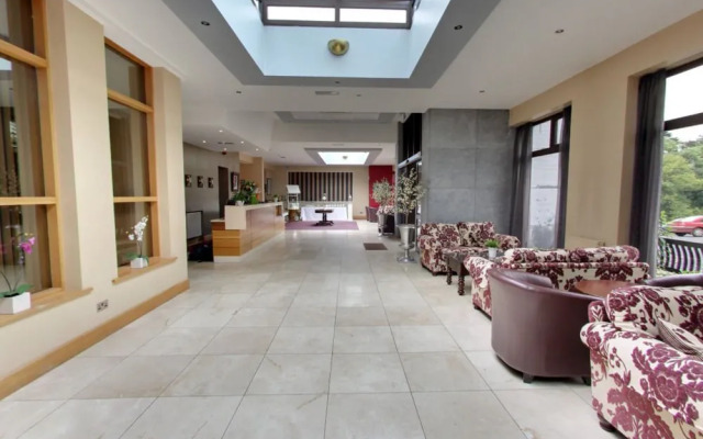 Twin Trees Hotel & Leisure Club