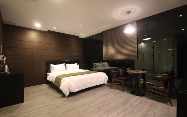 IM Hotel