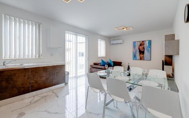 Splendid 2BR Apartment in Central St Julian's