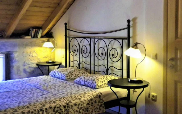 Holiday Home With Garden in Leonidio