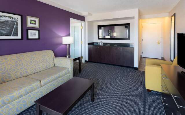 La Quinta Inn & Suites by Wyndham Minneapolis Bloomington W