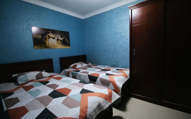 Golden Charming 3-bed Apartment in Cairo