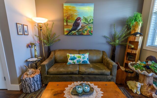 Brookside Inn Boutique Hotel