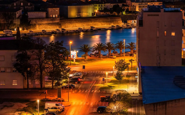 Penthouse with roof terrace