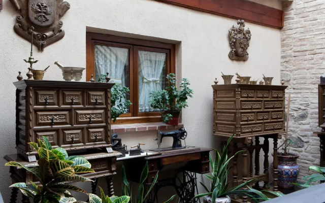 Hospedería Casa De Cisneros