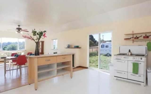 Scenic view, Country home