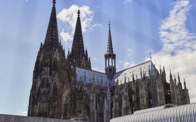 Hotel Mondial am Dom Cologne MGallery Collection