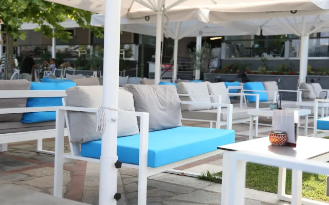 Rooms Amalthea Mare & Cafe - Bistro