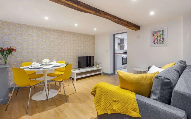 Host Stay Bridge Street Residence