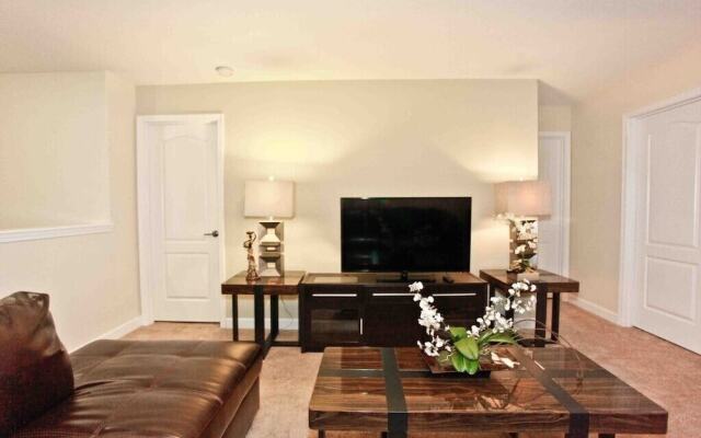 1473 Myrtlewood Street 8 Bedroom Home