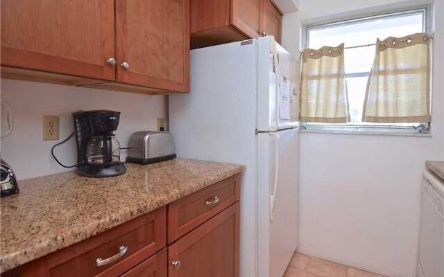 Jamaica Royale 91 - Two Bedroom Condo