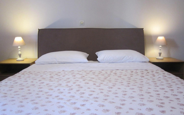 Blue Yard Apartments