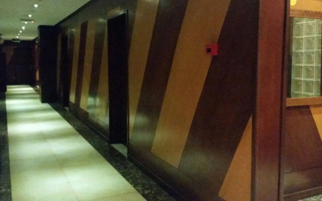 Manhattan Avenue Hotel