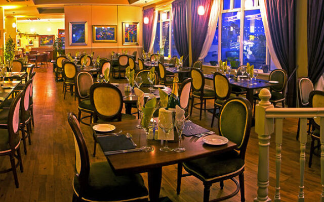 Alcock & Brown Hotel