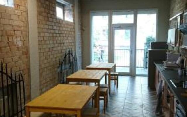 Rock N Hostel
