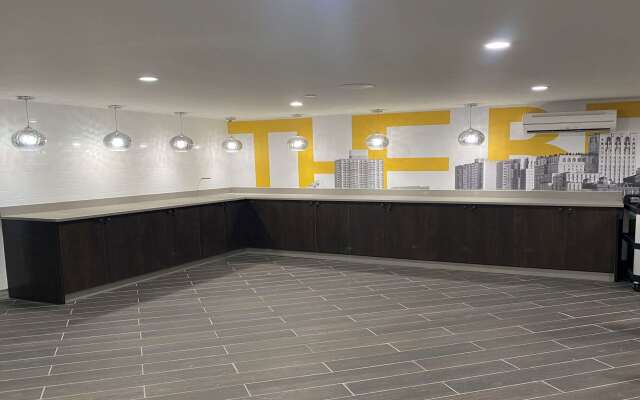 Best Western Plus City Line Hotel