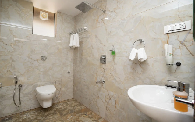 Hotel Sairaj Beach Resort