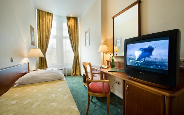 EA Hotel Rokoko