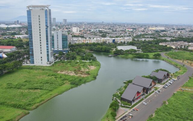 Cozy Living Studio at Springlake Summarecon Bekasi Apartment