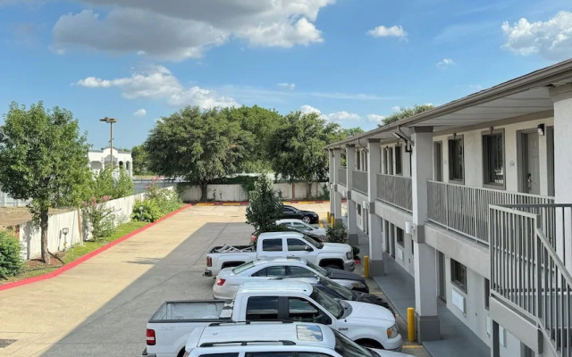 Luxury Inn