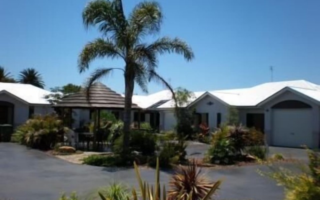 Annand Mews Serviced Apartments