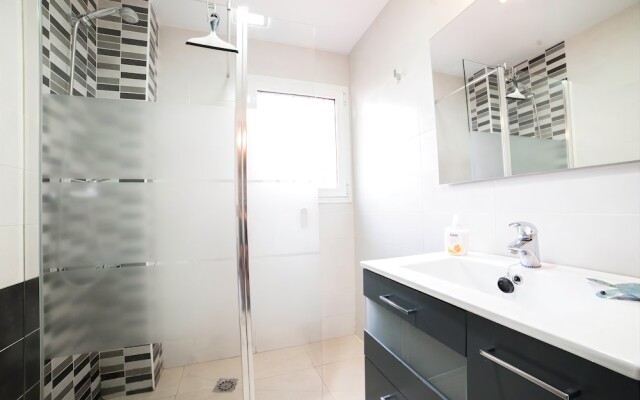 Holi-Rent Evangelista