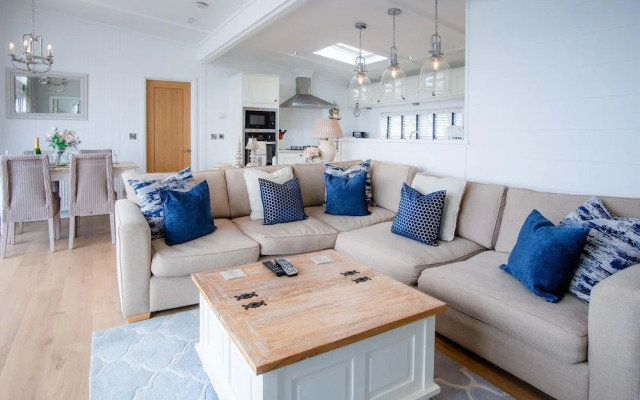 Shearwater 30 - 2 Bedroom Lodge - Summerhill