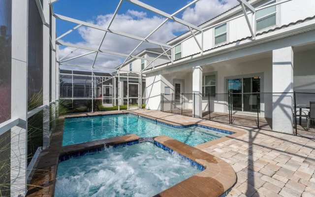 Magical 6BR Villa Pool Themed Room