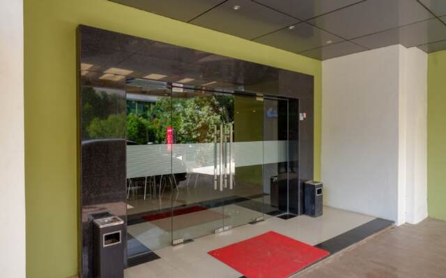 Hotel Benua Kendari by RedDoorz