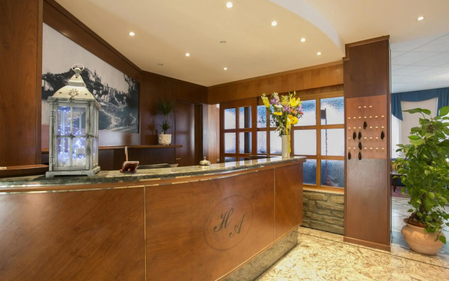 Hotel Ariston