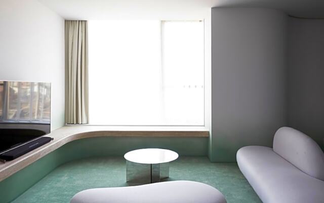 The Screen Hotel