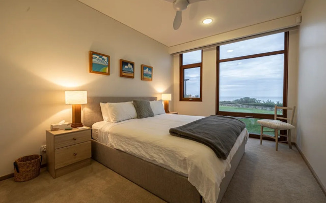 Unwind Seascape at Tennyson Beach