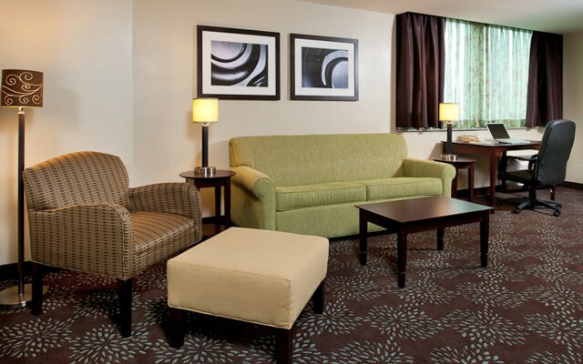 Holiday Inn Express & Suites Pittsburgh West - Greentree, an IHG Hotel