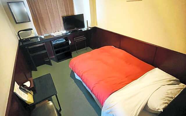 Shinmaebashi Station Hotel