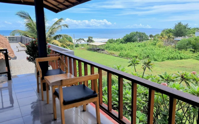 West Break Bali Medewi