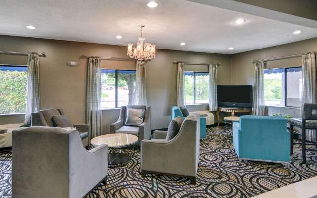 Quality Inn & Suites