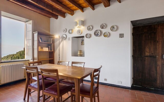 Dreamy Holiday Home in Recco With Swimming Pool
