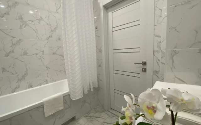 Йо Плейс микрорайон Любимово 18