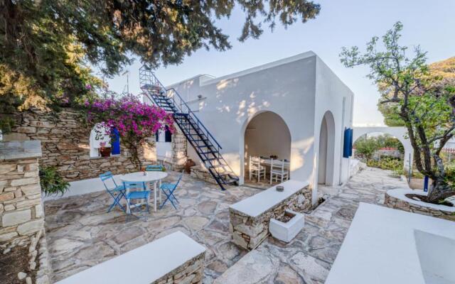 Peggy's Place Traditional Cycladic House In Drios