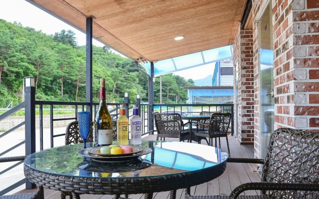 Samcheok Healingcamp Pension