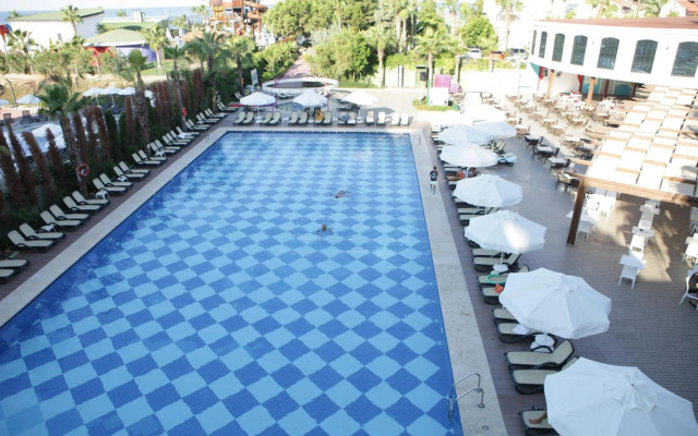 Raymar Resort & Aqua