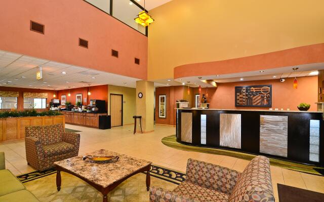 Spark by Hilton Oak Forest
