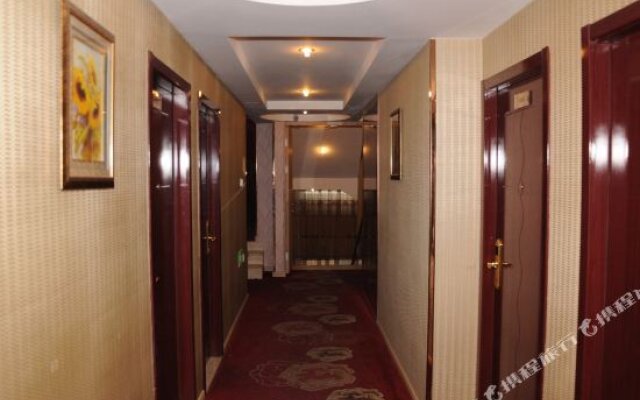 Liangding Business Hotel