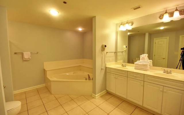 Margate Tower 2401 4br 3 Ba Direct Oceanfront 4 Bedroom Condo by RedAwning