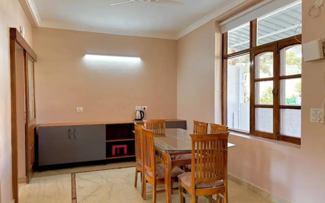 Luxury 4 Bedroom's Independent villa