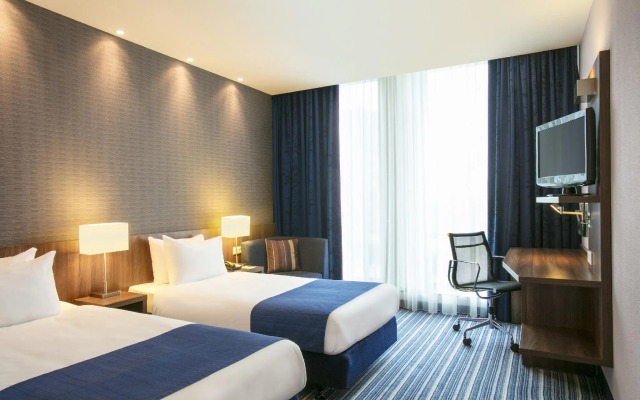 Holiday Inn Express Amsterdam - Schiphol by IHG