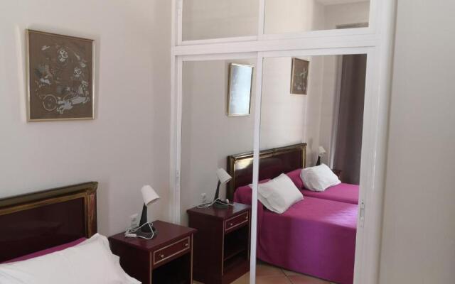 Skol 318C by Completely Marbella