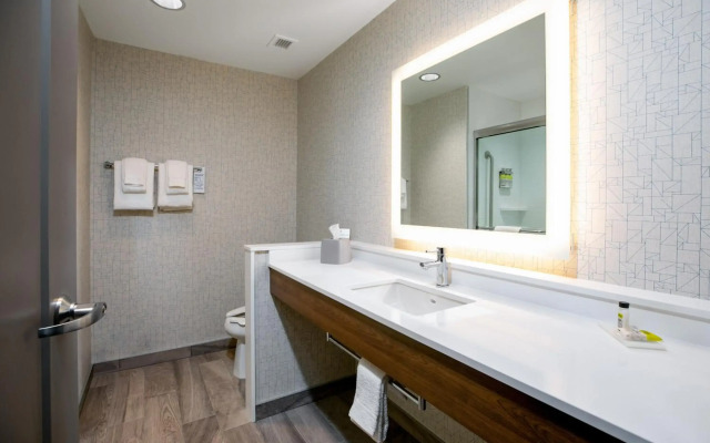 Holiday Inn Express Lethbridge Southeast by IHG