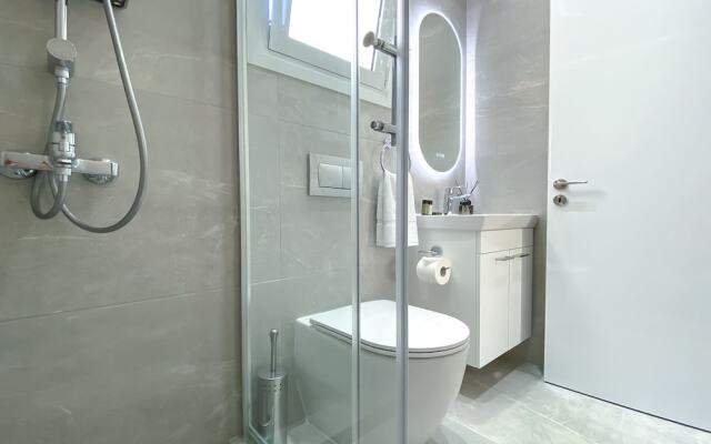 Phaedrus Living: Limnaria Luxury Flat Vine 121